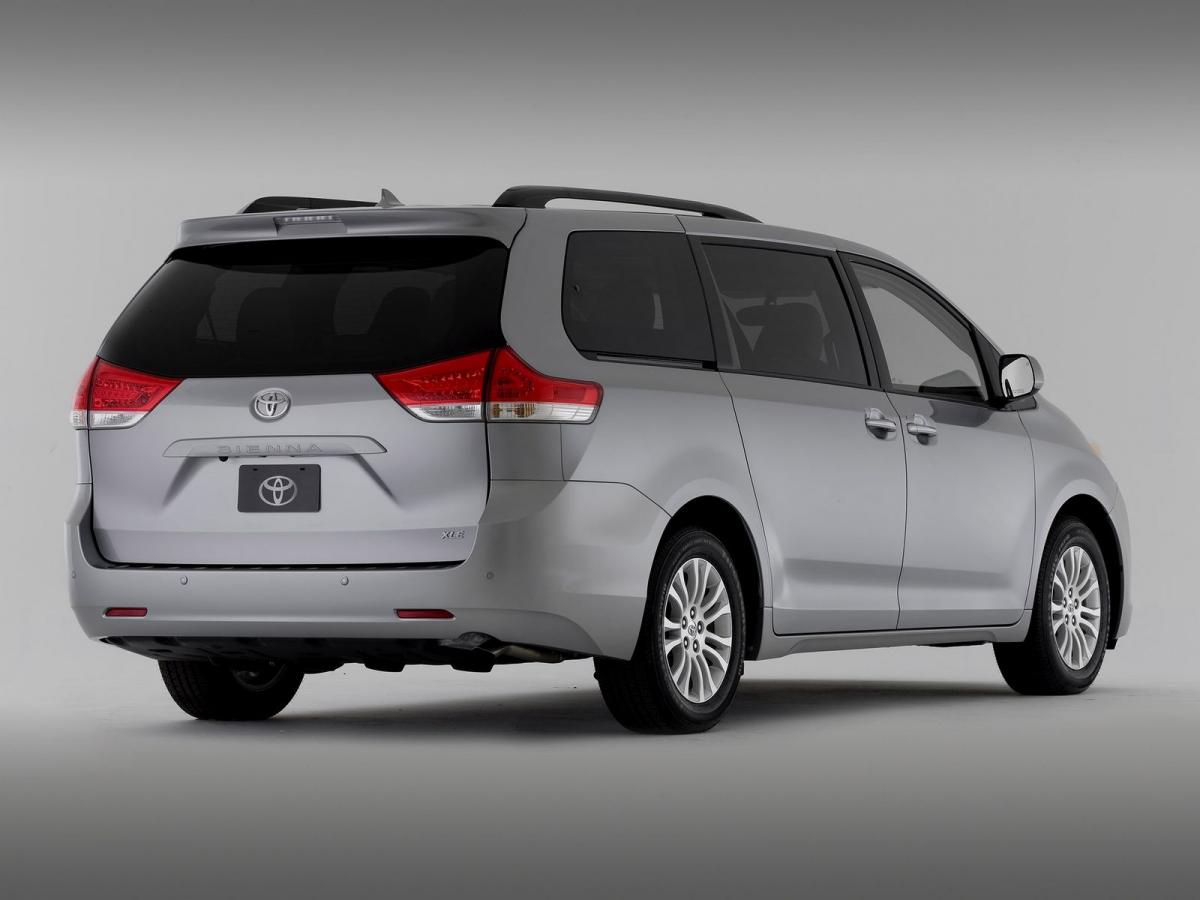 Toyota Sienna technical specifications and fuel economy